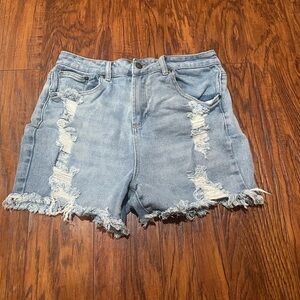 Almost famous shorts size 9
